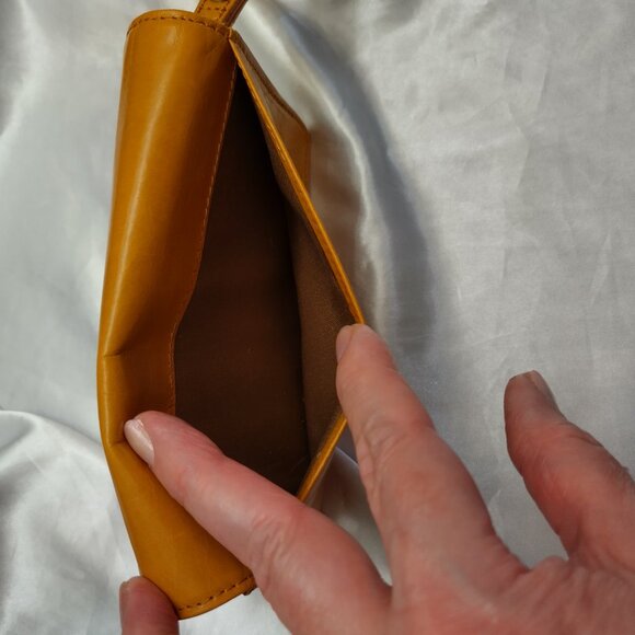 *HOBO International Tan Brown Khaki Camel Leather Wallet Wristlet Crossbody - Picture 7 of 16